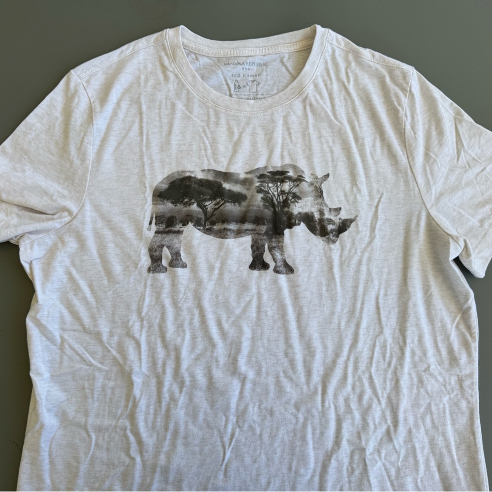 Banana Republic Men’s Rhino Graphic Tee - Cream